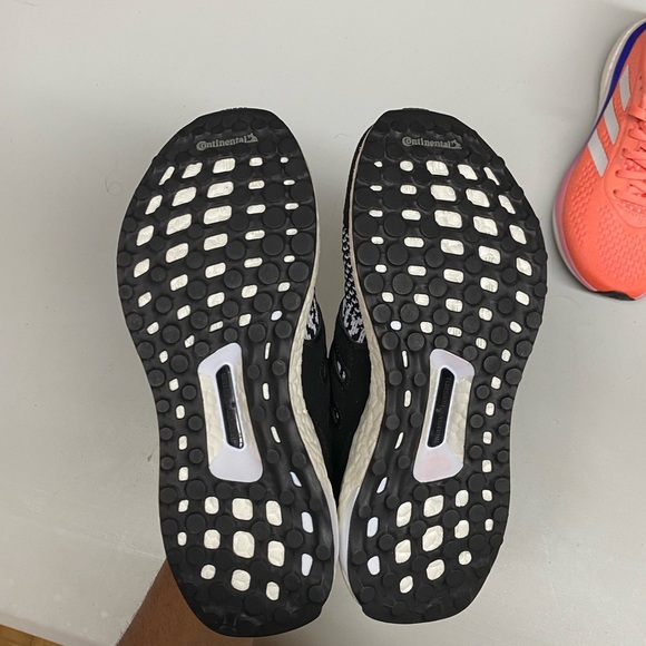 Adidas Boost Bundle Sizes 6- 6.5 - Picture 9 of 15
